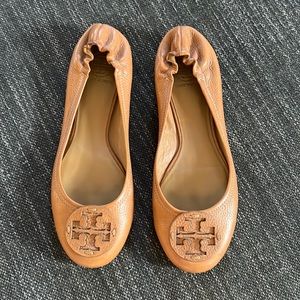 Tory Burch Reva Flat Cognac/ Tan